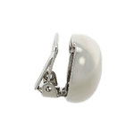 DEMETRA - DEMETRA è un orecchino leggero ed elegante, realizzato in rodio e perla: basta indossarlo per donare subito un tocco speciale al proprio look! - A.Z. Bigiotterie